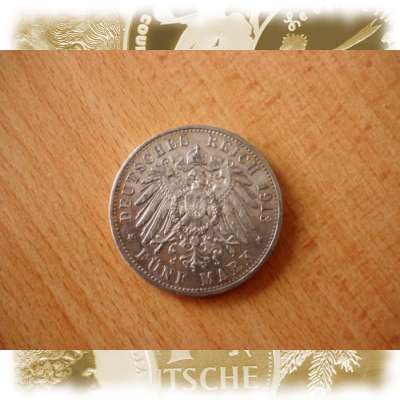 Erste M&uuml;nze oder Barren der Kategorie