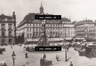 Ansichtskarte DDR Bezirk Dresden, Kreis Dresden, Stadt Dresden: Altmarkt mit dem Altem Rathaus, Löwen-Apotheke (1) Sammlung
