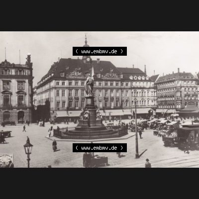 Ansichtskarte DDR Bezirk Dresden, Kreis Dresden, Stadt Dresden: Altmarkt mit dem Altem Rathaus, Löwen-Apotheke (1) Sammlung