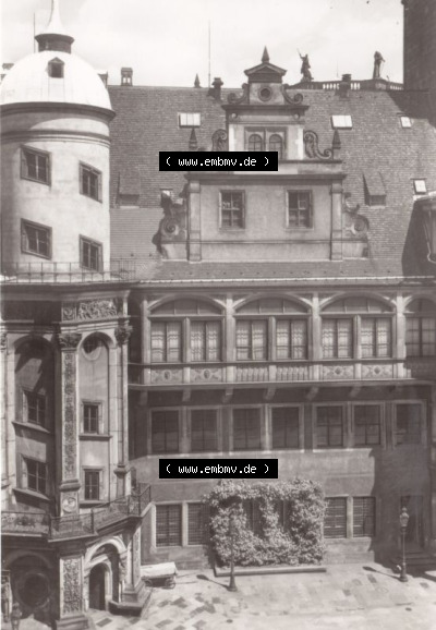 Ansichtskarte DDR Bezirk Dresden, Kreis Dresden, Stadt Dresden: Ehern. königliches Residenzschloß, Großer Hof (1) Sammlung