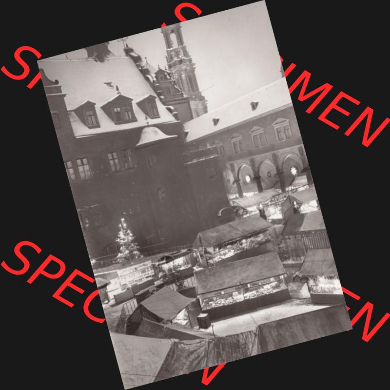 Ansichtskarte DDR Bezirk Dresden, Kreis Dresden, Stadt Dresden: Striezelmarkt im Stallhof, Blick nach der Gewehrgalerie (1) Sammlung