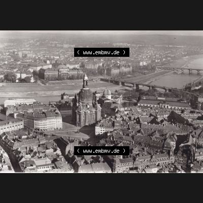 Ansichtskarte DDR Bezirk Dresden, Kreis Dresden, Stadt Dresden: Blick über den Neumarkt und Frauenkirche nach Neustadt (1) Sammlung