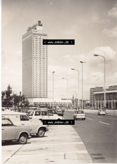 Ansichtskarte DDR Bezirk Berlin, Stadt Berlin: Alexanderplatz, Blick zum Interhotel Stadt Berlin (1) Sammlung