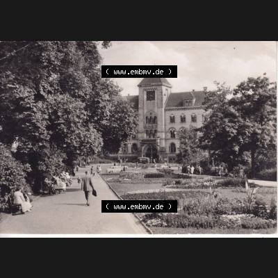 Ansichtskarte DDR Bezirk Halle, Stadtkreis Halle? Unbekannt: In s/w Schwarzweiß 1963, Parkanlage an der Hauptpost (1) Sammlung
