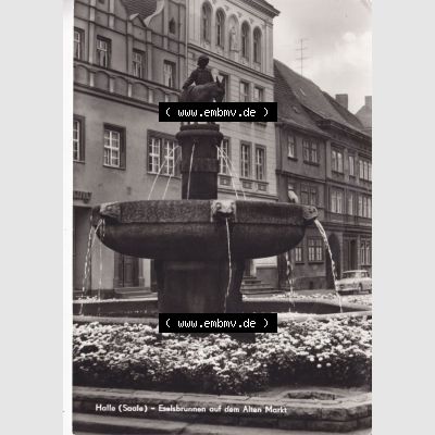 Ansichtskarte DDR Bezirk Halle, Stadtkreis Halle? Unbekannt: In s/w Schwarzweiß Eselsbrunnen auf dem Alten Markt (1) Sammlung