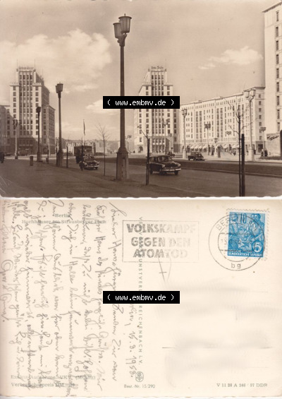 Ansichtskarte Berlin der DDR 1958, Berlin Hochhäuser, Strausberger Platz, Sonderstempel Volkskampf gegen den Atomtod. DDR Postkarte... Sammlung