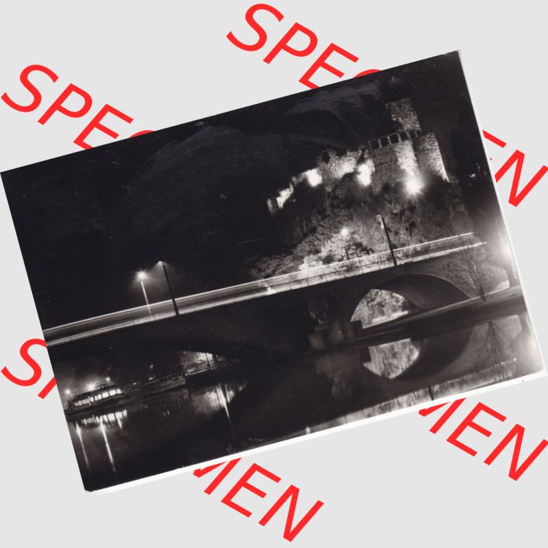 Ansichtskarte DDR Bezirk Halle, Stadtkreis Halle? Unbekannt: In s/w Schwarzweiß 1984, Burg Giebichenstein, Nachts (1) Sammlung