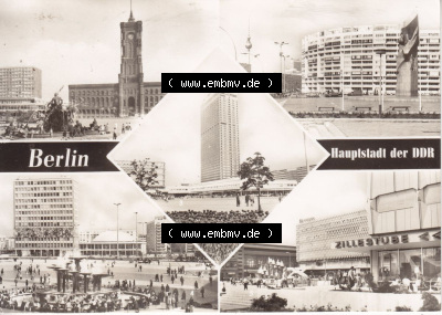 Ansichtskarte DDR Bezirk Berlin, Stadt Berlin: In s/w Schwarzweiß Postkarte Rathaus mit Neptunbrunnen, Leninplatz, Interhotel,... Sammlung