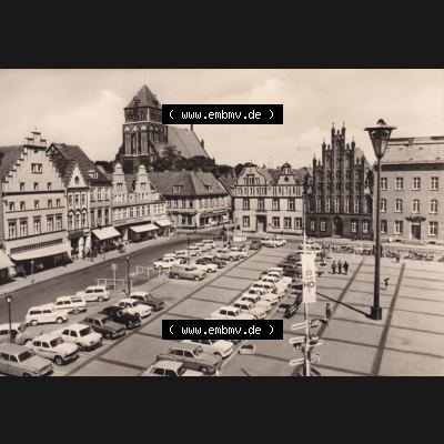 Ansichtskarte DDR Bezirk Rostock, Kreis Greifswald unsortiert Platz der Freundschaft, ungelaufene Postkarte. Ansichtskarte bzw. Postkarte in schwarzweiß - s/w aus DDR-Zeiten... Sammlung