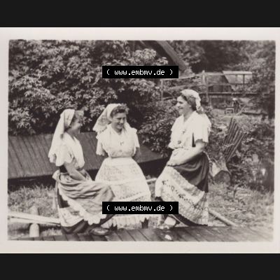 Fotos DDR Bezirk Cottbus, Kreis Lübben, Spreewald 1959, Foto-Mappe mit 10 Echte Fotos vom Spreewald 1959 Im Spreewald mit Frauen in Trachten. Fotos DDR Bezirk Cottbus,... Sammlung