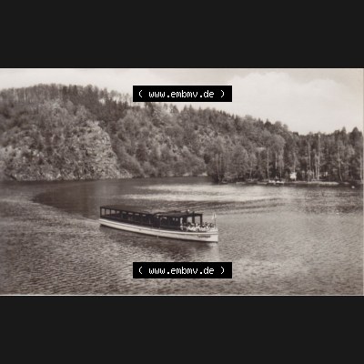 Fotos DDR, Bezirk Karl-Marx-Stadt, Kreis Hainichen, Talsperre Kriebstein 1971 aus Foto-Mappe vom Verlag Erhard Neubert KG Urlauber-Boot Kriebstein. Fotos aus DDR-Zeiten Bezirk... Sammlung