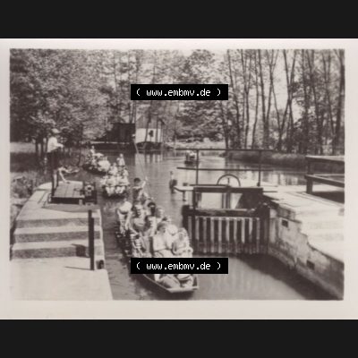 Fotos DDR Bezirk Cottbus, Kreis Lübben, Spreewald 1959, Foto-Mappe mit 10 Echte Fotos vom Spreewald 1959 Schleuse mit Fahrgästen in Booten. Fotos DDR Bezirk Cottbus,... Sammlung