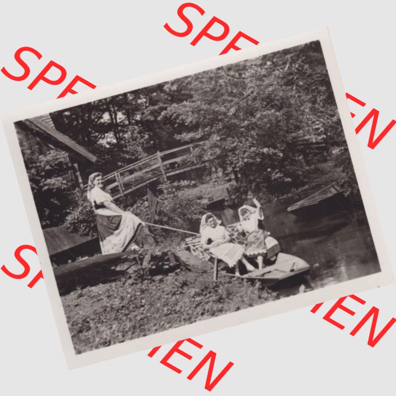Fotos DDR Bezirk Cottbus, Kreis Lübben, Spreewald 1959, Foto-Mappe mit 10 Echte Fotos vom Spreewald 1959 Im Spreewald. Fotos DDR Bezirk Cottbus, Kreis Lübben,... Sammlung