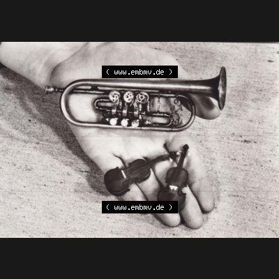 DDR Bezirk Karl-Marx-Stadt, Kreis Klingenthal, Stadt Markneukirchen, 1974 Musikinstrumenten-Museum, 10 Kleinbild-Fotos VEB Foto-Verlag, 9934 Erlbach III 23 27, III 23... Sammlung