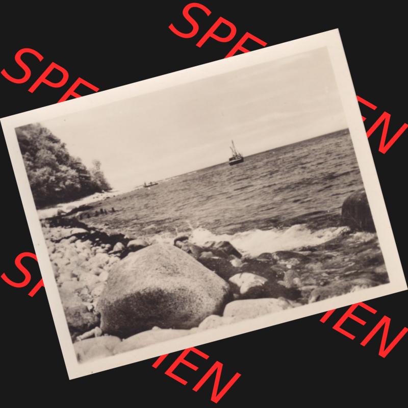 Fotos DDR Bezirk Rostock, Kreis Rügen, Insel Rügen Stubbenkammer, Foto-Mappe mit 10 Echte Fotos Strand. DDR Bezirk Rostock, Kreis Rügen, Stubbenkammer... Sammlung
