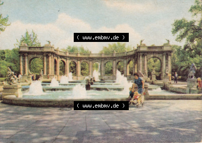 Verlag Felix Setecki, Berlin, Ansichtskarten DDR Stadt Berlin in Farbe 1966, Märchenbrunnen im Friedrichshain, Einbildkarte,... Sammlung
