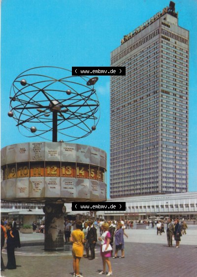 Stadt Berlin Ansicht in Farbe 1973, Alexanderplatz im Hochformat Sammlung