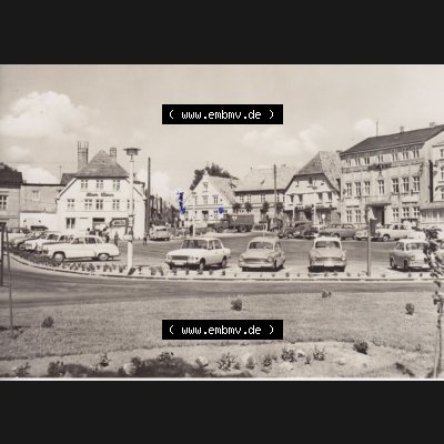 Ansichtskarte DDR Bezirk Rostock, Kreis Rügen, Stadt Bergen auf Rügen 1970, Karl-Marx-Platz Bergen auf Rügen. DDR Bezirk Rostock, Kreis Rügen, Stadt... Sammlung