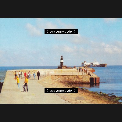 Ansichtskarten DDR Bezirk Rostock, Stadtkreis Rostock, Hansestadt Rostock-Warnemünde 1984, An der Mole mit Leuchtturm. DDR Bezirk Rostock, Stadtkreis Rostock,... Sammlung