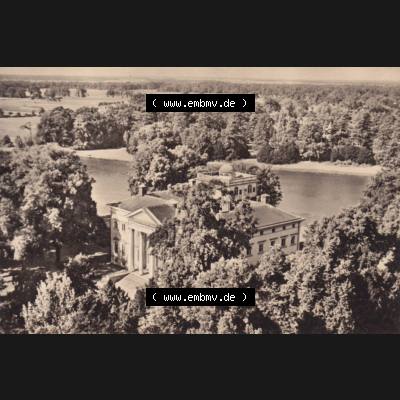 Altes Foto Wörlitz DDR Bezirk Halle, Kreis Wittenberg, Wörlitzer Park 1960-er Jahre in s/w, 1961, 9. Blick auf Schlossmuseum und See. Alte Ansichten-Foto... Sammlung