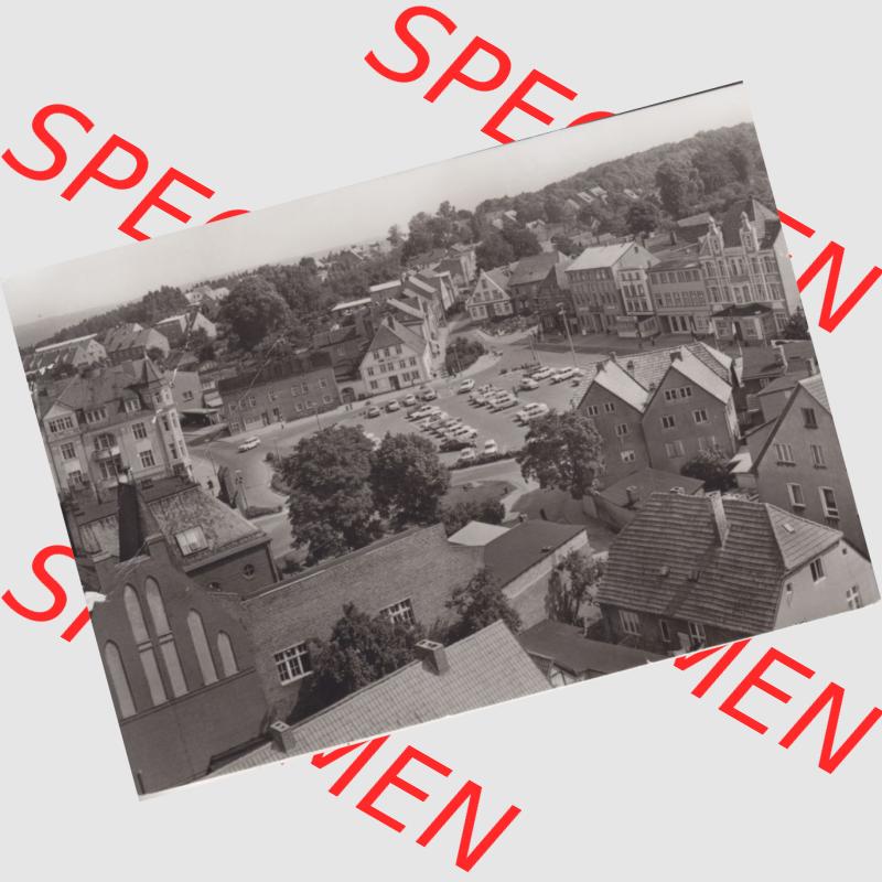 Ansichtskarte DDR Bezirk Rostock, Kreis Rügen, Stadt Bergen auf Rügen 1983, Luftaufnahme vom Karl-Marx-Platz Bergen auf Rügen. DDR Bezirk Rostock, Kreis Rügen,... Sammlung