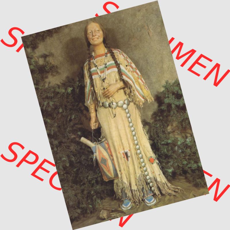Ansichtskarte DDR Bezirk Dresden, Kreis Dresden, Radebeul Karl-May-Museum 1987, Schwarzfuß-Indianerin. Alte Ansichtskarte der DDR Bezirk Dresden, Kreis Dresden,... Sammlung