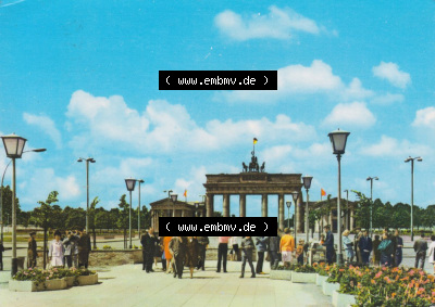 Ansichtskarte DDR Bezirk Berlin, Stadt Berlin Ansicht in Farbe 1972, Brandenburger Tor. Stadtansichten der Stadt Berlin, mit Ansicht... Sammlung
