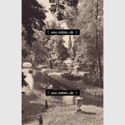 Altes Foto Wörlitz DDR Bezirk Halle, Kreis Wittenberg, Wörlitzer Park 1960-er Jahre in s/w, 1961, 7. Goldene Urne. Alte Ansichten-Foto aus Wörlitz,... Sammlung
