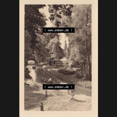 Altes Foto Wörlitz DDR Bezirk Halle, Kreis Wittenberg, Wörlitzer Park 1950-er Jahre in s/w, 1959, 7. Goldene Urne. Serie von 1959 vom Heldge-Verlag KG,... Sammlung