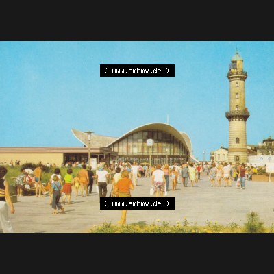 Ansichtskarten DDR Bezirk Rostock, Stadtkreis Rostock, Hansestadt Rostock-Warnemünde 1983, Konsum-Gaststätte Teepott und Leuchtturm. DDR Bezirk Rostock, Stadtkreis... Sammlung