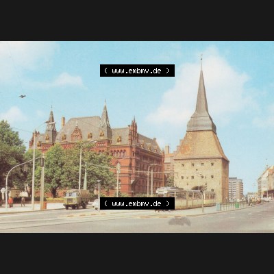 Alte Ansichtskarte mit Ansichten der DDR Bezirk Rostock, Stadtkreis Rostock, Hansestadt Rostock 1984, Steintor in Rostock. Alte Ansicht in der DDR Bezirk Rostock, Stadtkreis... Sammlung