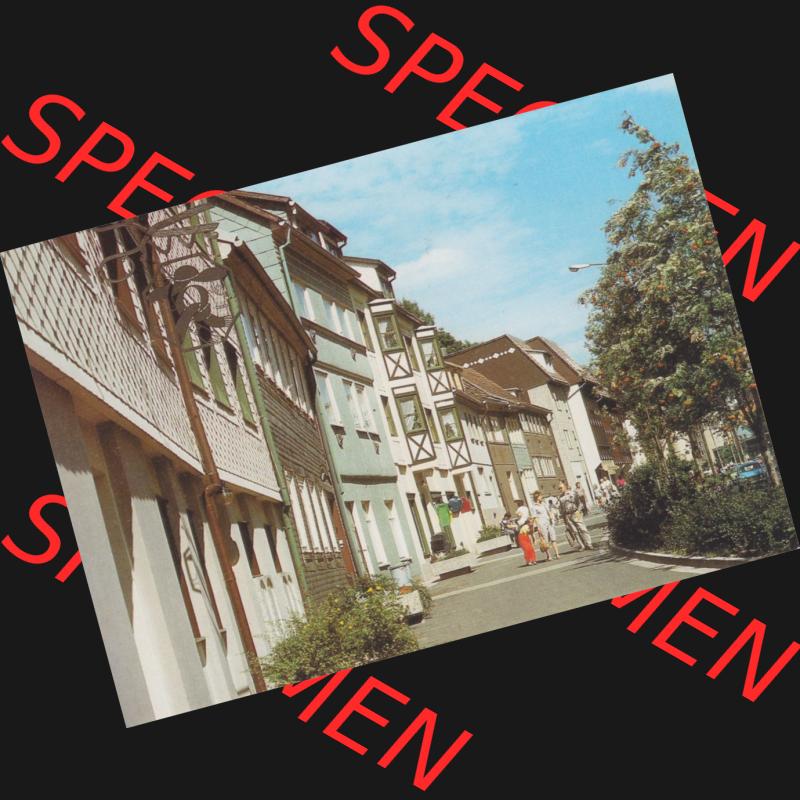 Alte Ansichtskarte DDR Bezirk Suhl, Allgemeine Mappe aus dem Jahr 1989, Suhl, Mühltorstraße. Ansichtskarte bzw. Postkarte aus DDR-Zeiten Bezirk Suhl der Deutschen... Sammlung