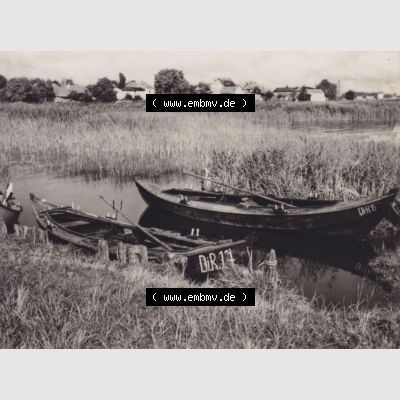 Altes Foto DDR Bezirk Rostock, Kreis Ribnitz-Damgarten, Ostseebad Dierhagen mit Ansicht 1959, Fischerboote am Bodden. Altes Foto mit Ansicht der DDR Bezirk Rostock, Kreis... Sammlung
