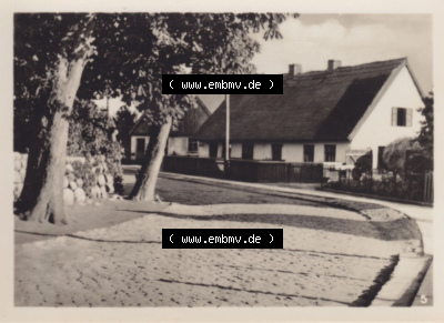 Alte Foto-Ansicht DDR Bezirk Rostock, Kreis Wolgast, Insel Usedom Ostseebad Koserow 1956, 5. Dorfstraße. Altes Foto der DDR Bezirk... Sammlung