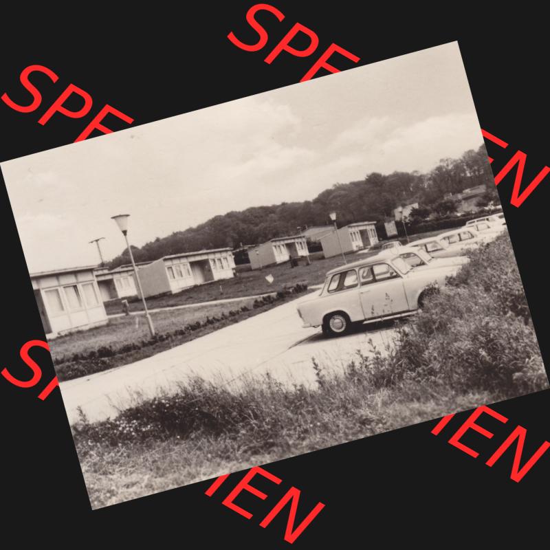 Alte Foto-Ansicht DDR Bezirk Rostock, Kreis Rügen Ostseebad Binz, Binzer Fotomappe 1976, Urlauberdorf in Binz. Altes Foto der DDR Bezirk Rostock, Kreis Rügen,... Sammlung