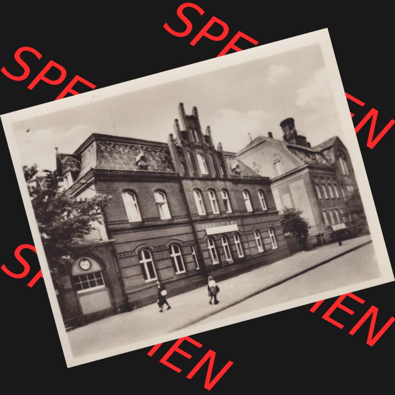 Altes Foto DDR Bezirk Rostock, Kreis Rügen, Ostseebad Sassnitz 1954, Rathaus und Post. Altes Foto DDR Bezirk Rostock, Kreis Rügen, Ostseebad Sassnitz auf... Sammlung