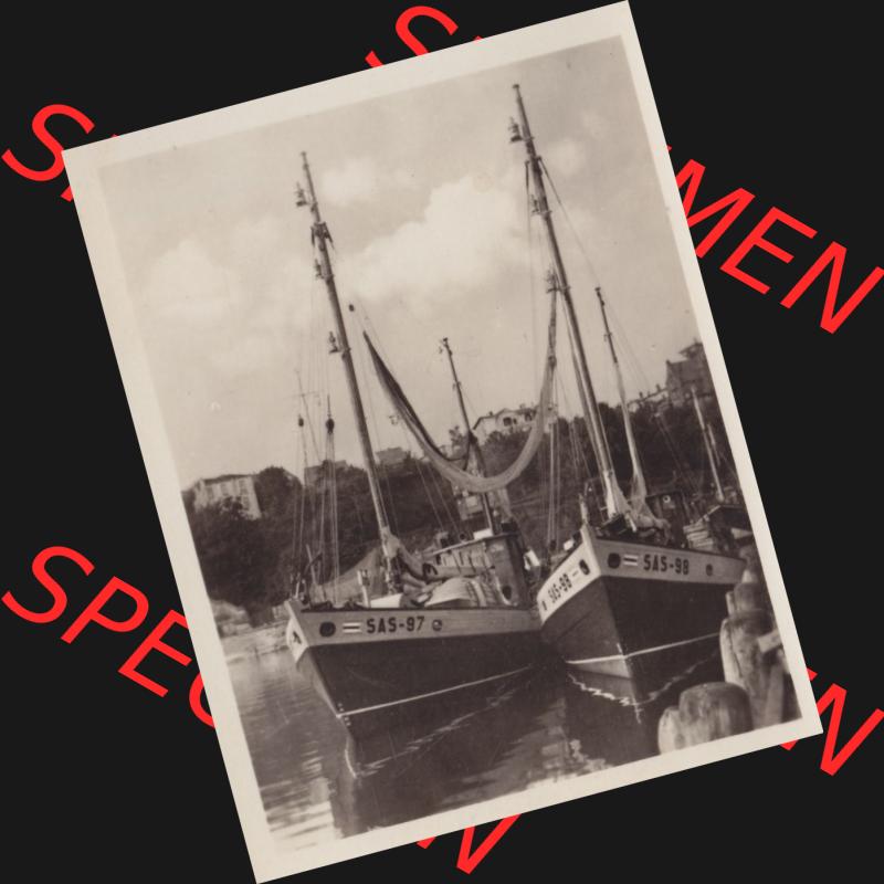 Altes Foto DDR Bezirk Rostock, Kreis Rügen, Ostseebad Sassnitz 1954, Boote im Hafen von Saßnitz. Altes Foto DDR Bezirk Rostock, Kreis Rügen, Ostseebad... Sammlung
