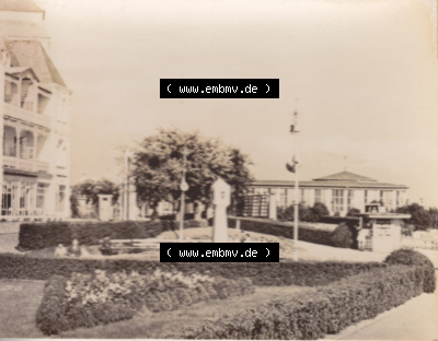 Altes Foto aus DDR Bezirk Rostock, Kreis Rügen, Ostseebad Binz 1959, 2112 Wendeplatz in Binz. Digitales Bildmaterial von Fotos... Sammlung