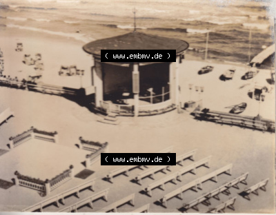 Altes Foto aus DDR Bezirk Rostock, Kreis Rügen, Ostseebad Binz 1959, 2114 Binzer Strand und Konzertplatz. Digitales Bildmaterial... Sammlung