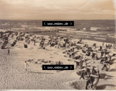Altes Foto aus DDR Bezirk Rostock, Kreis Rügen, Ostseebad Binz 1959, 2213 Strand in Binz. Digitales Bildmaterial von Fotos aus... Sammlung