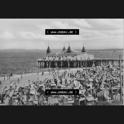 Alte Ansichtskarte der DDR Ahlbeck auf Usedom 1966, Seebrücke von Ahlbeck. Digitales Bildmaterial von Ansichtskarten aus der DDR, der Deutschen Demokratischen Republik, Seebad... Sammlung