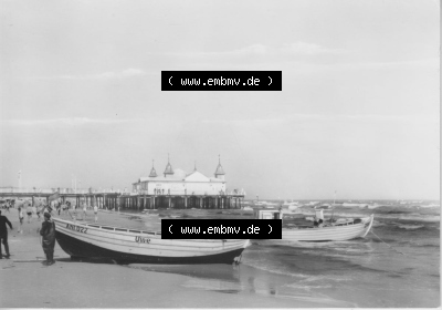 Ansichtskarte der DDR Ahlbeck auf Usedom 1976, Fischerboote, Blick zur Seebrücke, zum herunterladen freigegeben Sammlung