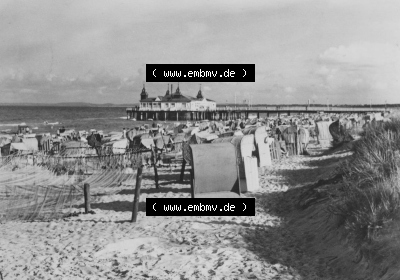 Ansichtskarte der DDR Ahlbeck auf Usedom 1966, Strand, Blick zur Seebrücke, zum herunterladen freigegeben Sammlung