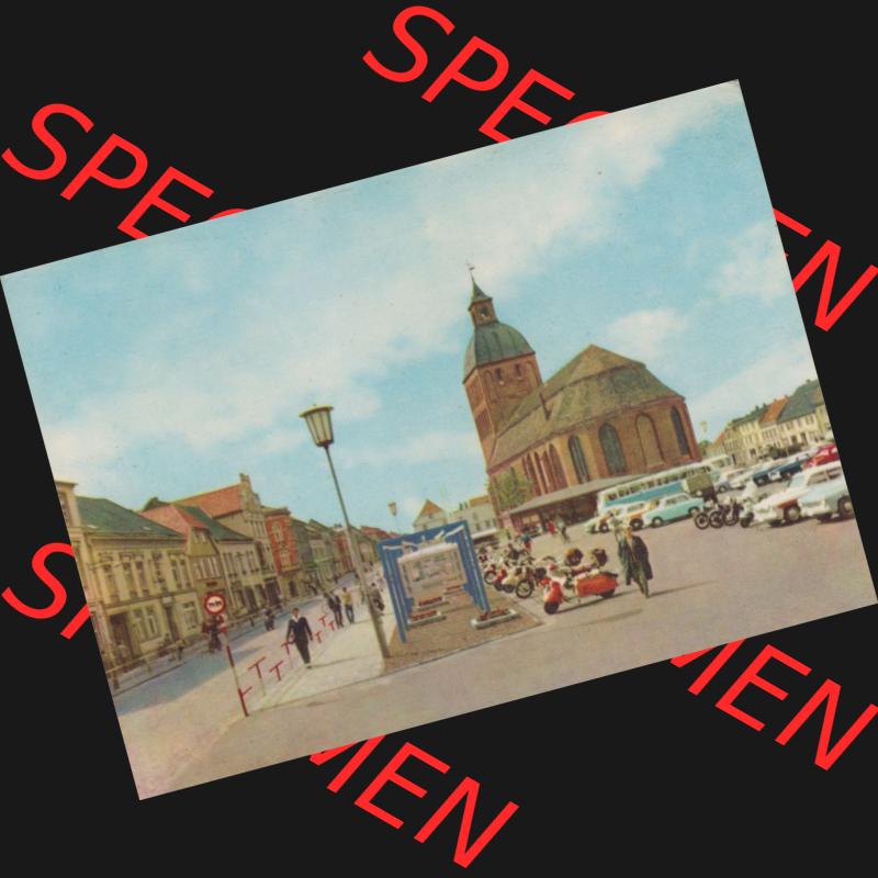 Ansichtskarte Heldge-Verlag Köthen/Anhalt DDR Bezirk Rostock 1960er Jahre, 1964, Lithografie Ribnitz-Damgarten, Karl-Marx-Platz. Gemischte Sammlung Bezirk Rostock zu DDR-Zeiten... Sammlung