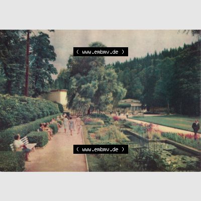 Dick-Foto-Verlag Erlbach I.V. aus Sammlung Staatsbad Bad Elster, Goldfischbassins am Badeplatz. Das Digital JPG-Bild der Ansichtskarte aus Staatsbad Bad Elster in Farbe /... Sammlung