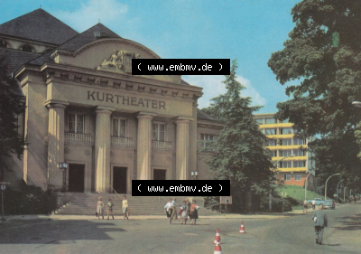 Dick-Foto-Verlag Erlbach I.V. aus Sammlung Staatsbad Bad Elster, Kurtheater mit Klinik-Sanatorium. Sammlung
