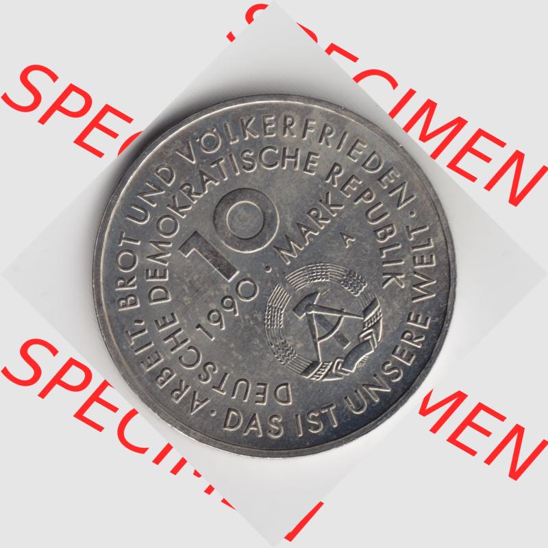 1990, 10 Mark, A 100 Jahre 1. Mai, Münzen-Rückseite mit DDR-Wappen und Wert in Mark im Zahlungsverkehr zur DDR-Zeiten auf einen Digitalen Bild, der Münze aus... Sammlung
