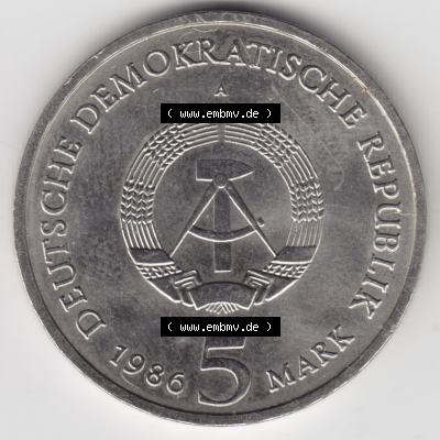 1986, 5 Mark A Neues Palais in Potsdam, Münzen-Rückseite mit DDR-Wappen und Wert in DDR-Mark im Zahlungsverkehr zur DDR-Zeiten auf einen Digitalen Bild, der Münze aus Deutschland... Sammlung