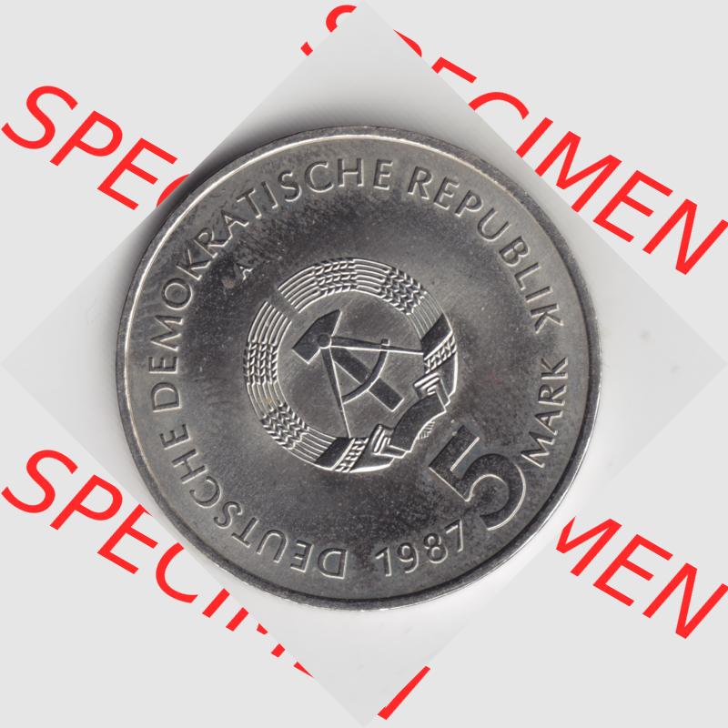 1987, 5 Mark, A Berlin Alexanderplatz, Weltzeituhr, Münzen-Rückseite mit DDR-Wappen und Wert in DDR-Mark im Zahlungsverkehr zur DDR-Zeiten auf einen Digitalen Bild,... Sammlung