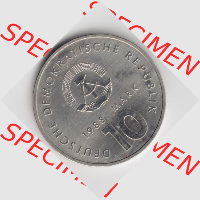 1988, 10 Mark, A DDR Sport, Münzen-Rückseite mit DDR-Wappen und Wert in DDR-Mark im Zahlungsverkehr zur DDR-Zeiten auf einen Digitalen Bild, der Münze aus Deutschland... Sammlung